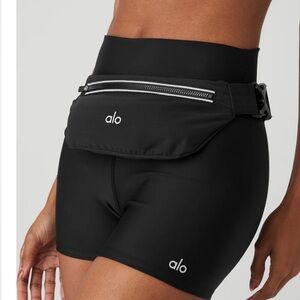 Free gift! ALO Yoga stride running Black Belt Bag plus FREE Alo red claw clip